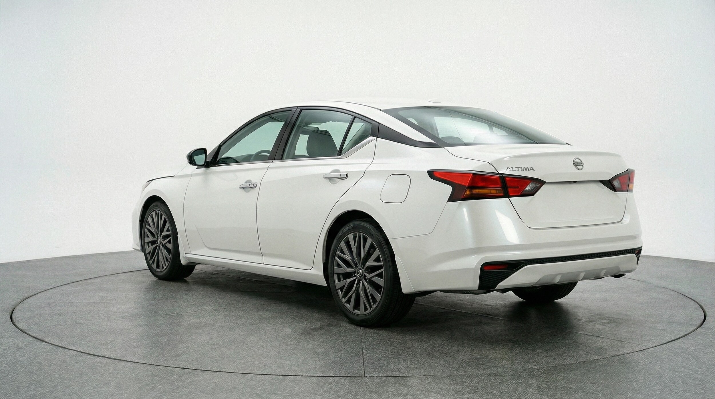 Thumbnail: 2025 Nissan Altima - 5