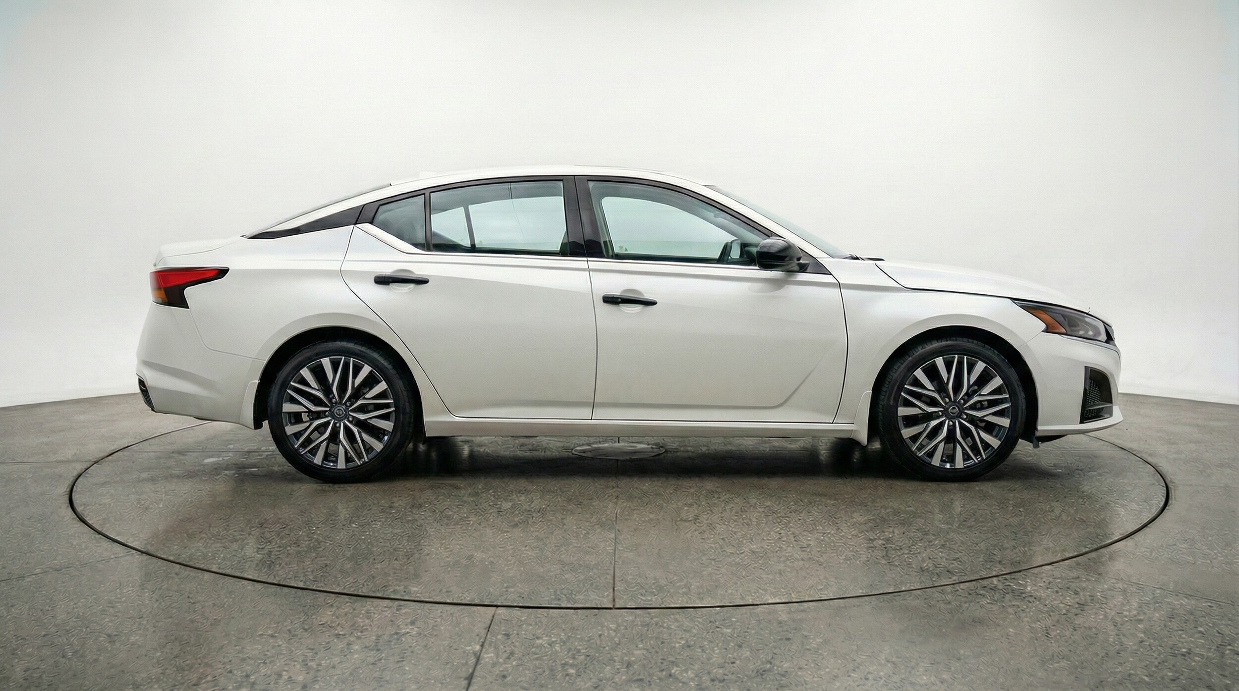 Thumbnail: 2025 Nissan Altima - 8