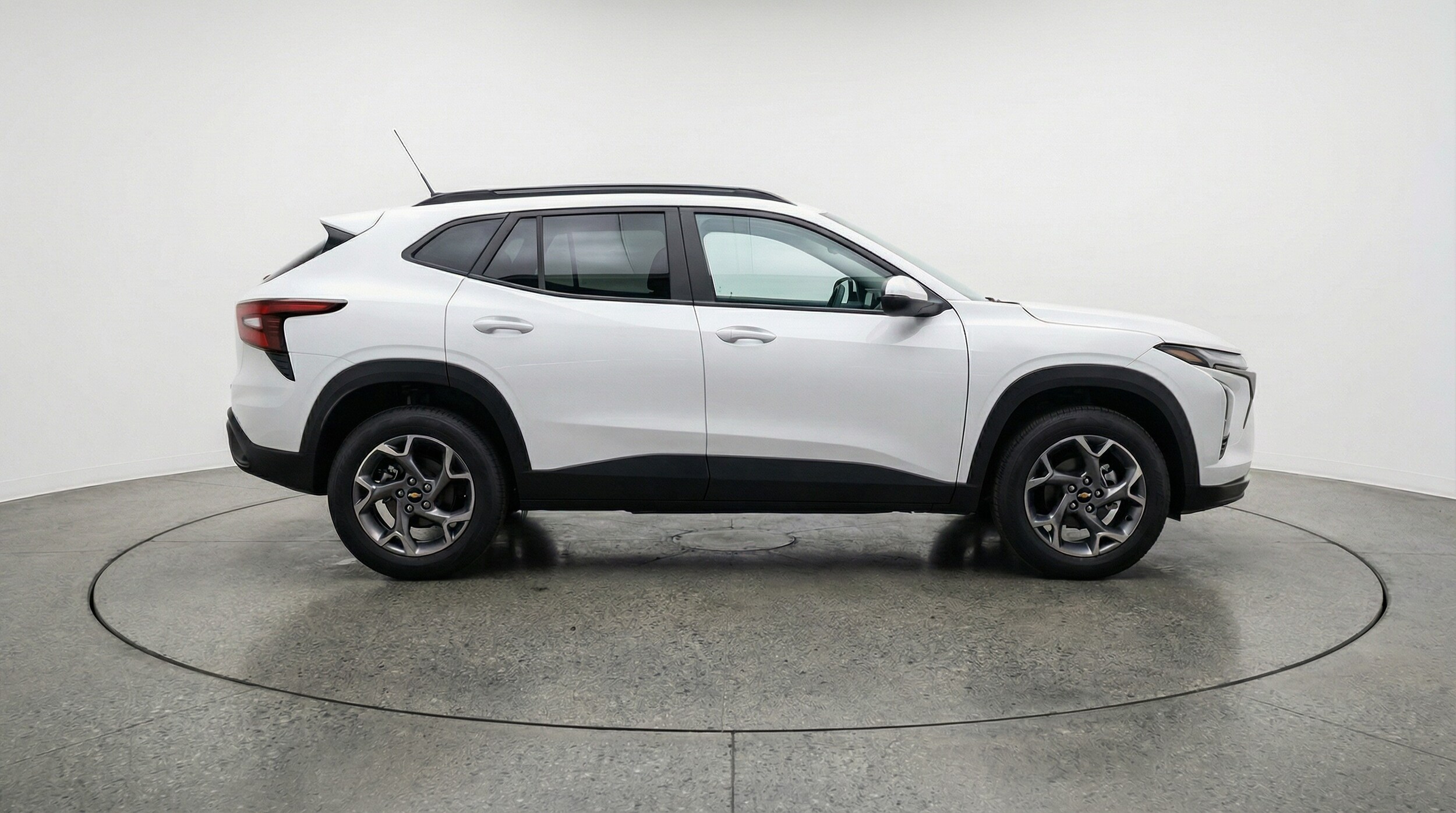 Thumbnail: 2025 Chevrolet Trax - 8