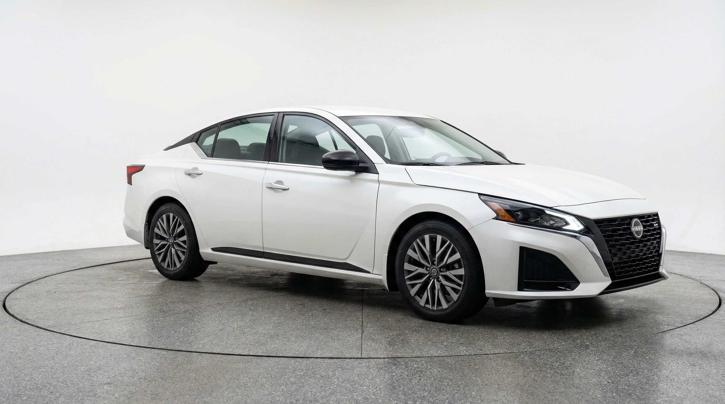 Thumbnail: 2025 Nissan Altima - 1