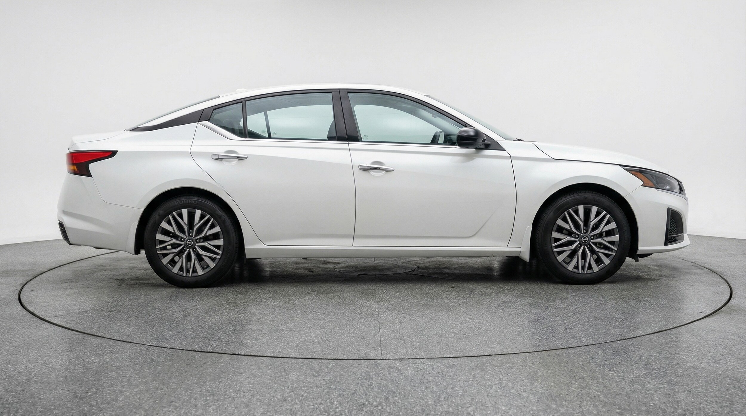 Thumbnail: 2025 Nissan Altima - 8