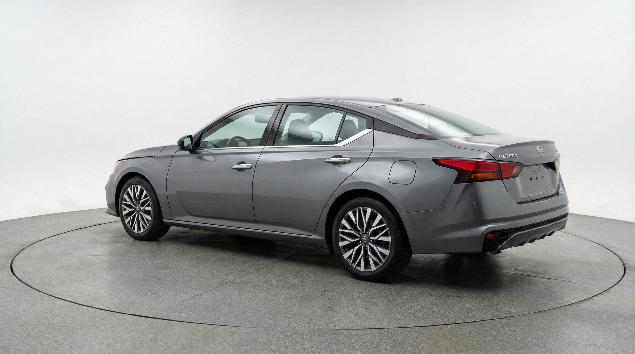 Thumbnail: 2025 Nissan Altima - 5
