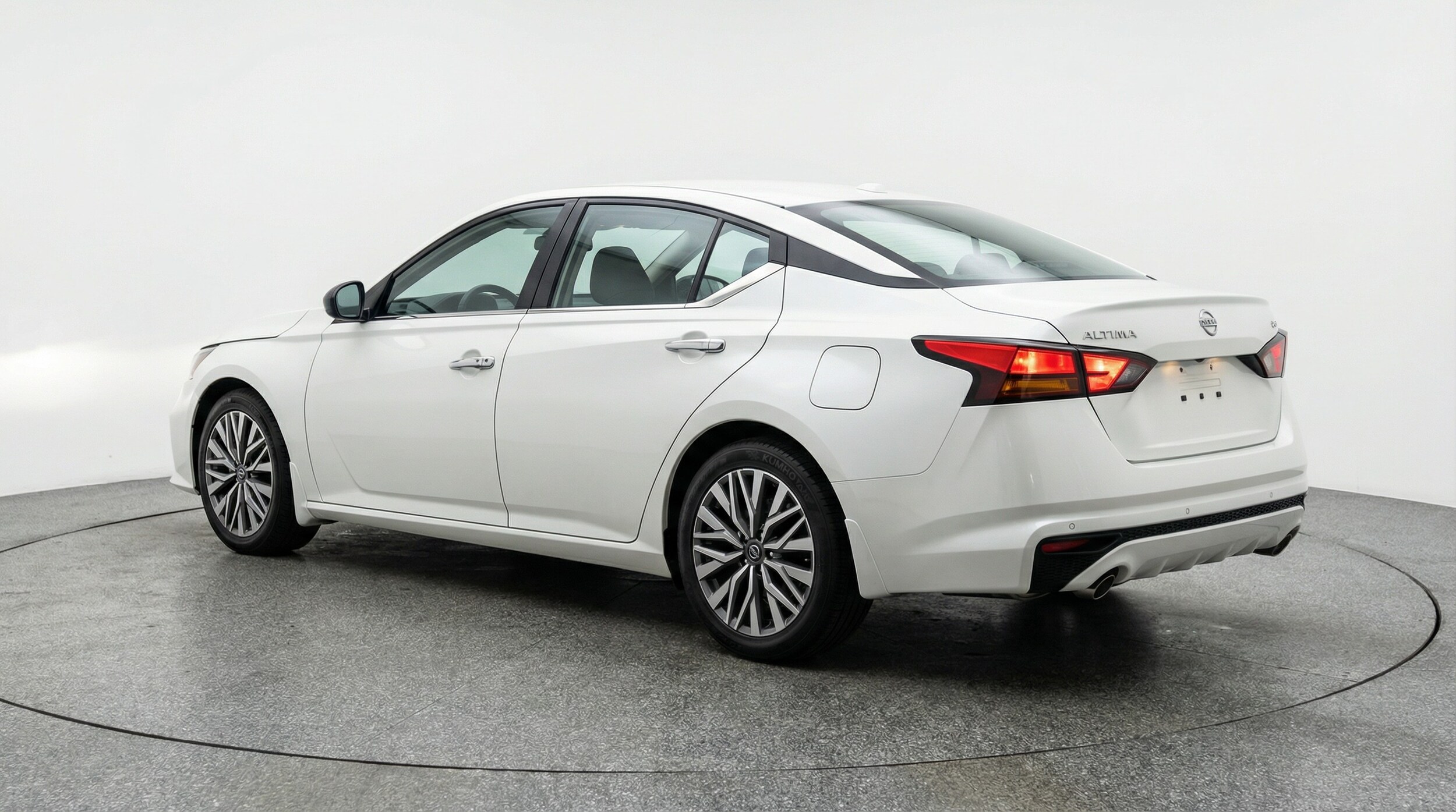 Thumbnail: 2025 Nissan Altima - 5