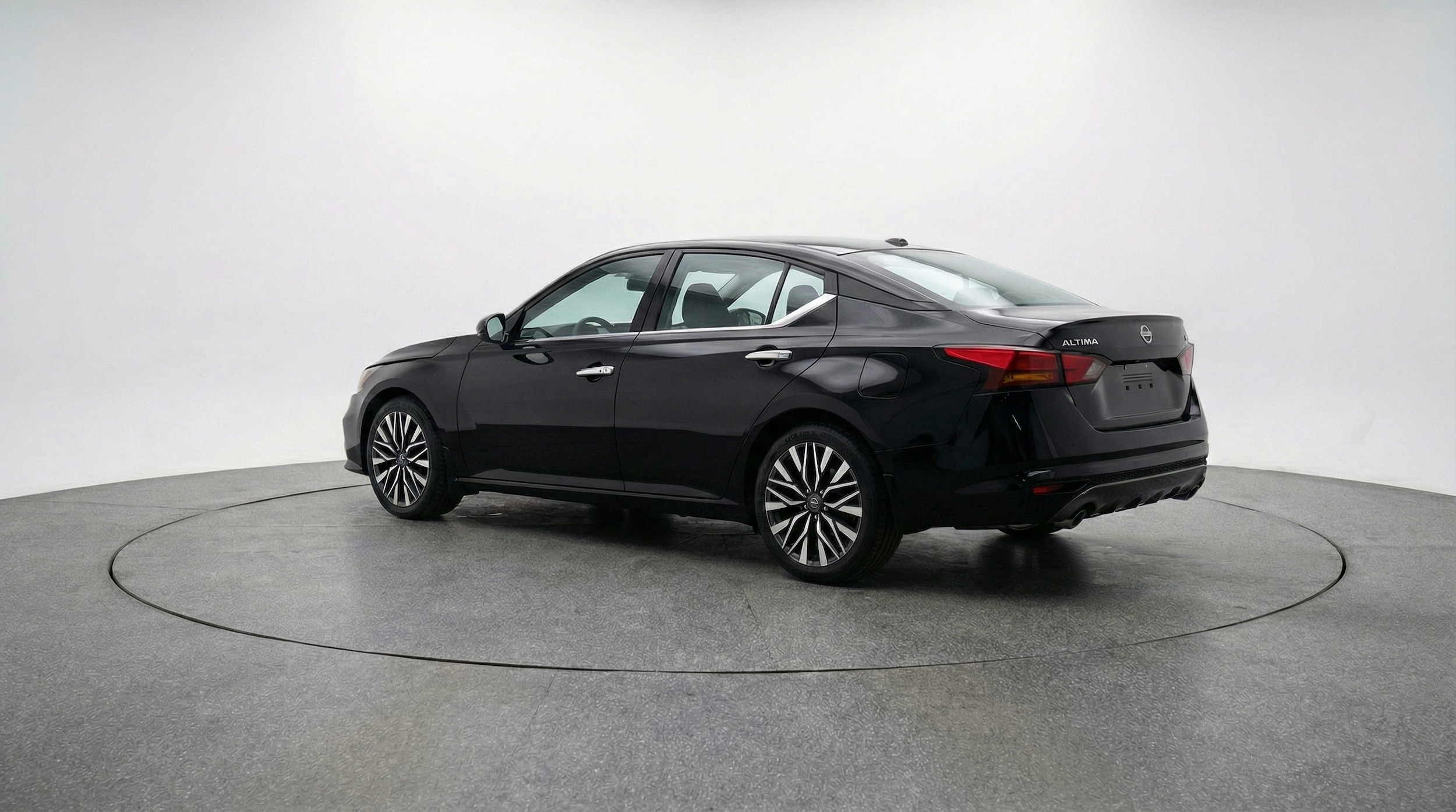 Thumbnail: 2025 Nissan Altima - 5