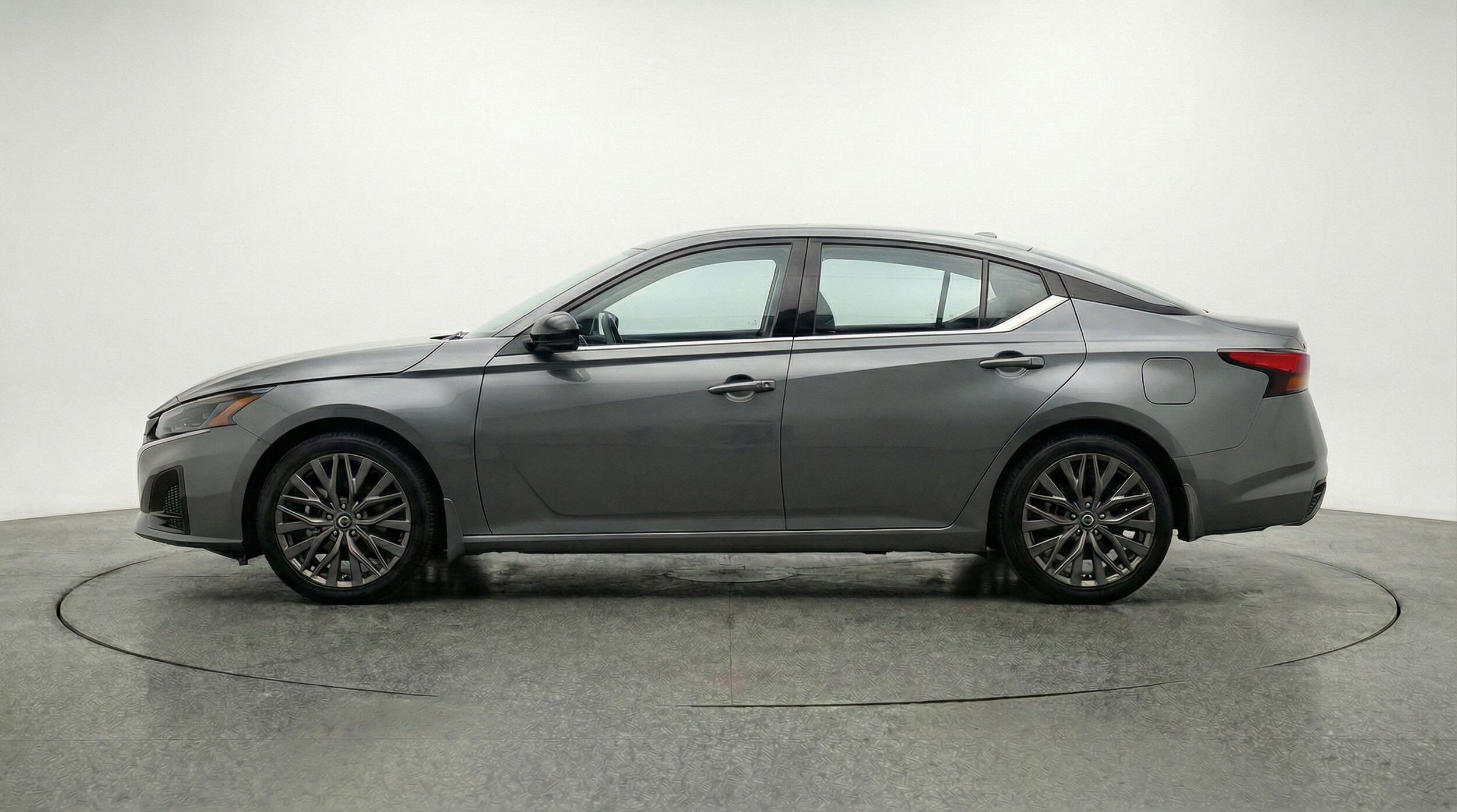 Thumbnail: 2025 Nissan Altima - 4