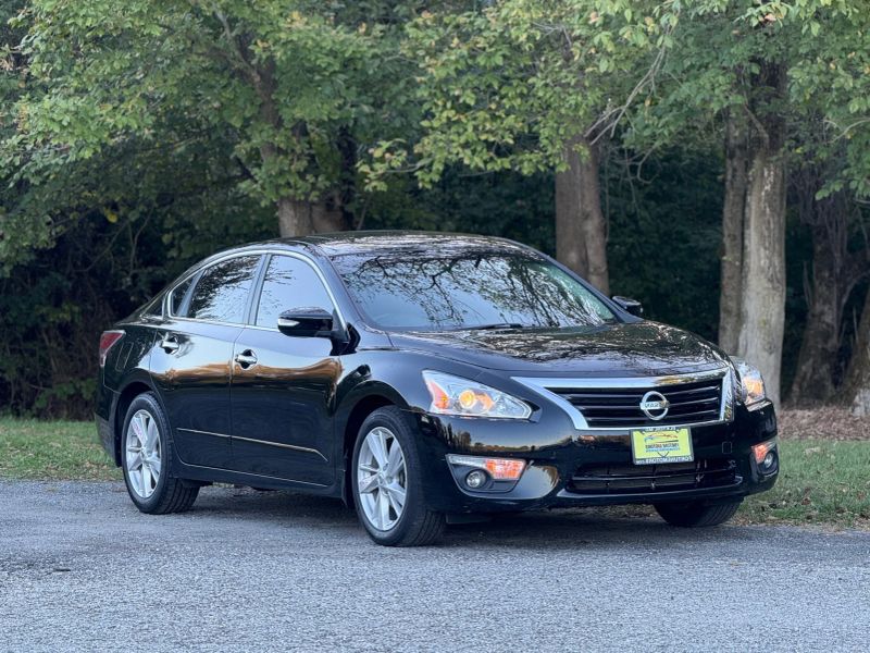 2015 Nissan Altima 2.5 SV photo 3