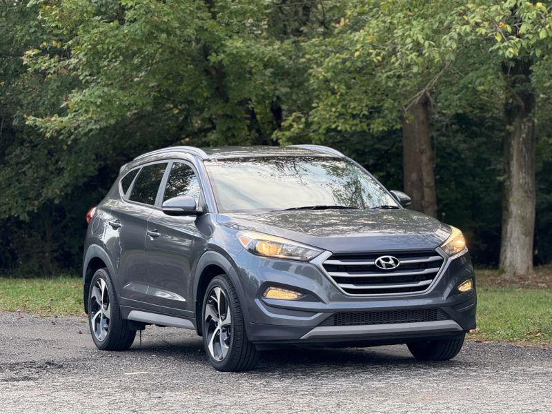 2018 Hyundai Tucson Sport photo 3