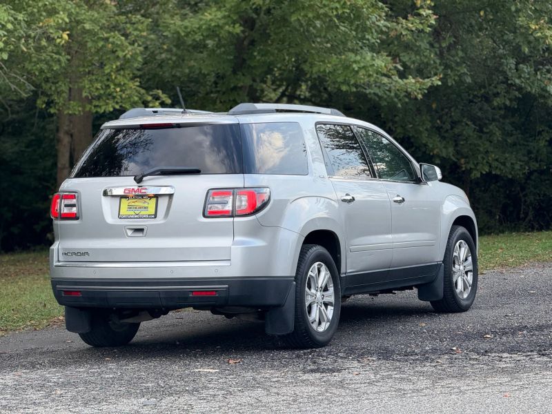 2015 Gmc Acadia SLT photo 4