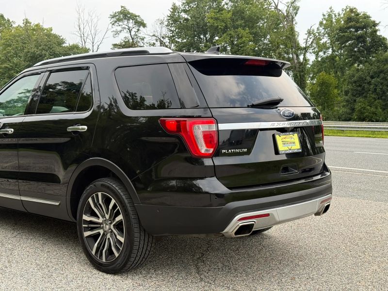 2017 Ford Explorer Platinum - Photo 27