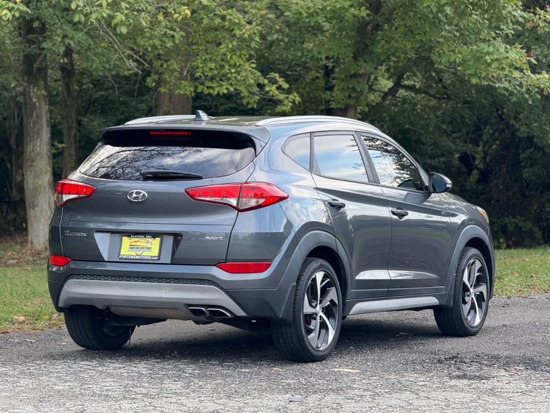 2018 Hyundai Tucson Sport photo 4