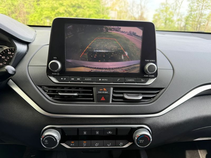 2022 Nissan Altima SV - Photo 16