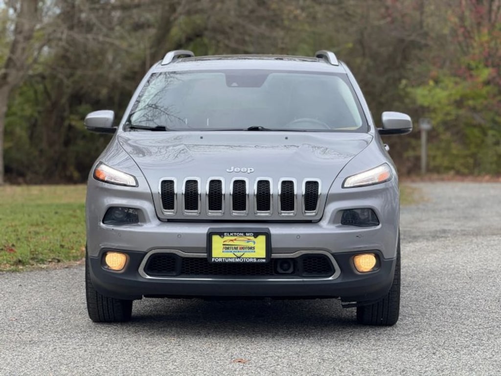 Used 2015 Jeep Cherokee Limited Sport Utility 4D SUV