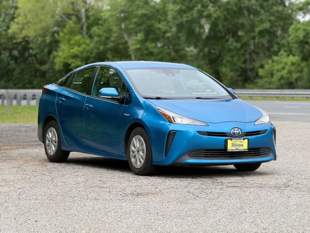 Used 2019 Toyota Prius LE Hatchback 4D Hatchback