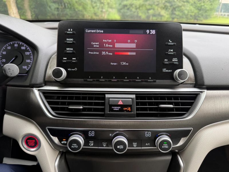 2020 Honda Accord LX - Photo 14