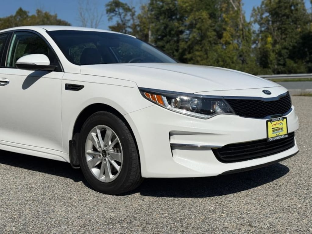 Used 2017 Kia Optima LX Sedan 4D Sedan