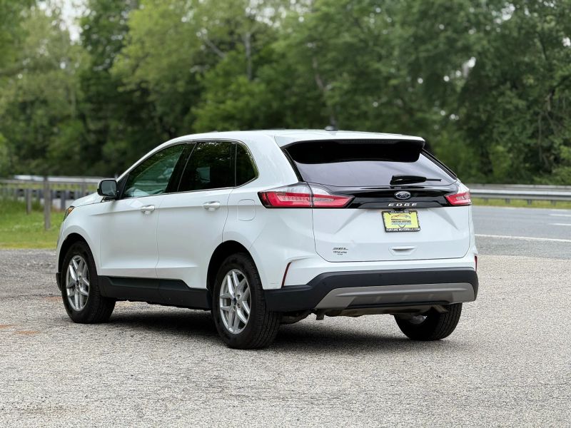 2021 Ford Edge SEL - Photo 6
