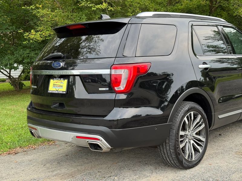 2017 Ford Explorer Platinum - Photo 28