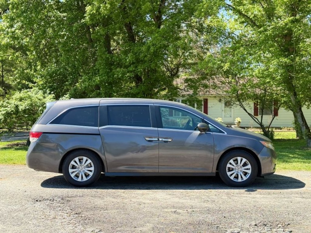 Used 2016 Honda Odyssey EX-L Minivan 4D Van Passenger Van