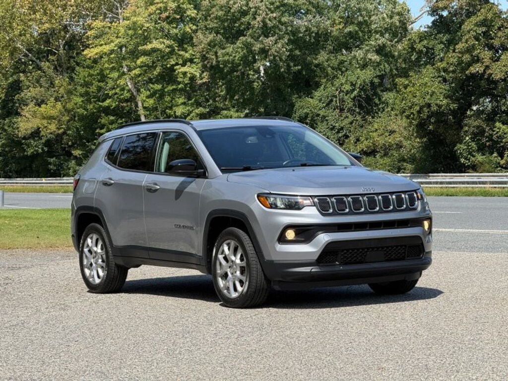 Used 2022 Jeep Compass Latitude Lux Sport Utility 4D SUV