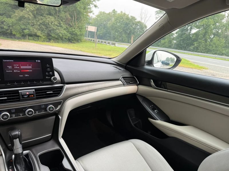 2020 Honda Accord LX - Photo 16