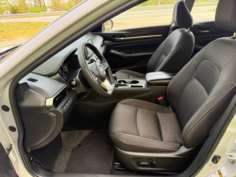 2022 Nissan Altima SV - Photo 10