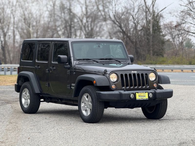 2017 Jeep Wrangler Unlimited Sport photo 3