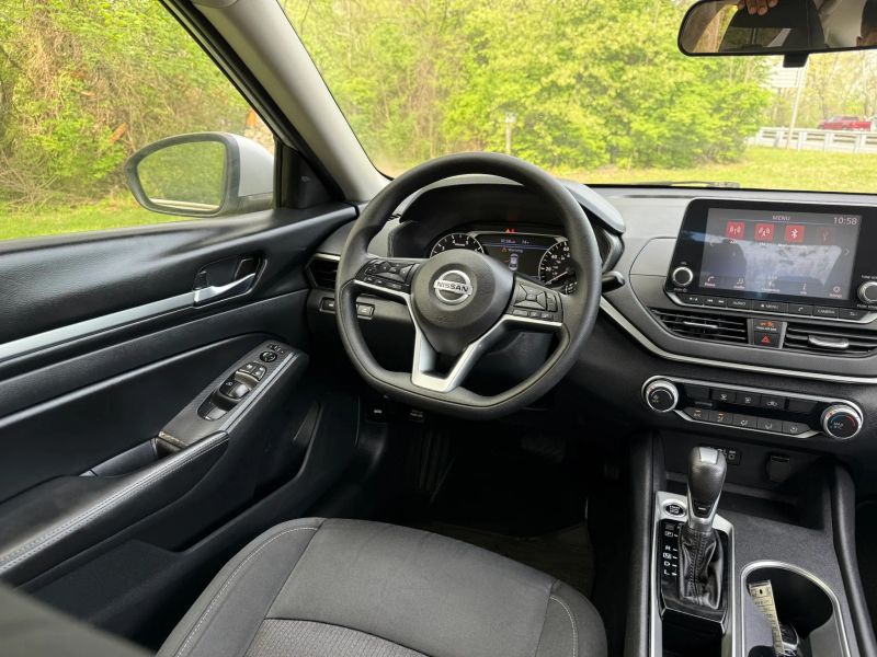 2022 Nissan Altima SV - Photo 11