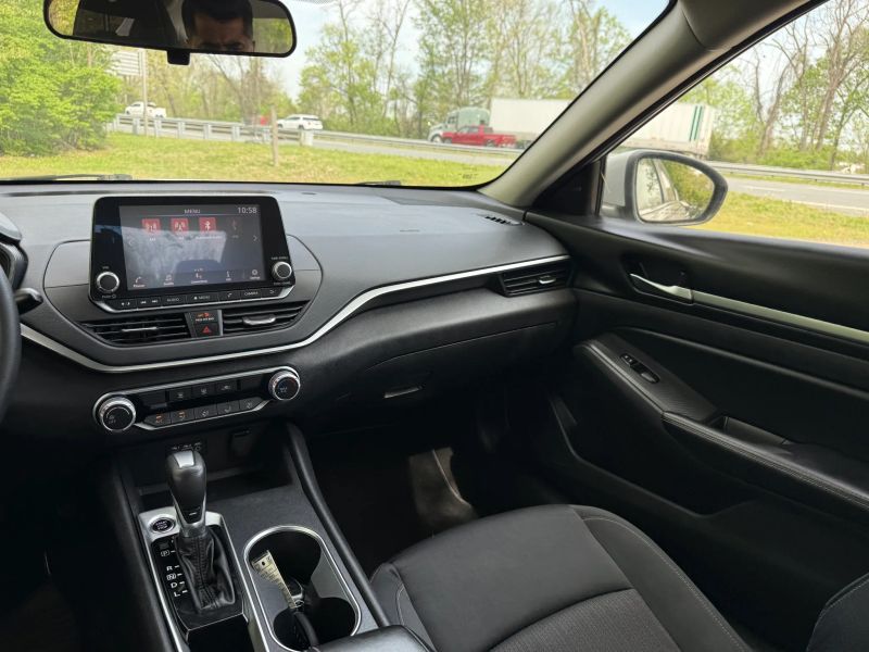 2022 Nissan Altima SV - Photo 17
