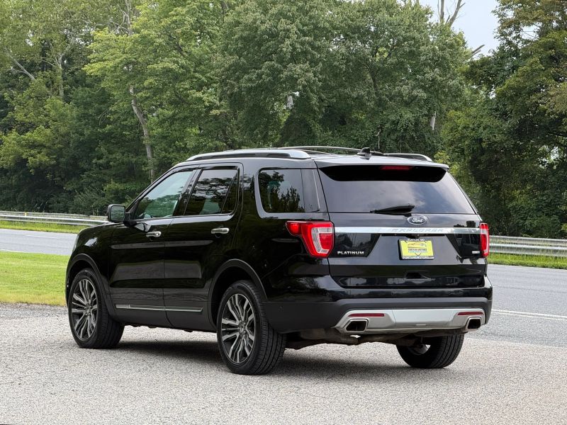 2017 Ford Explorer Platinum - Photo 7