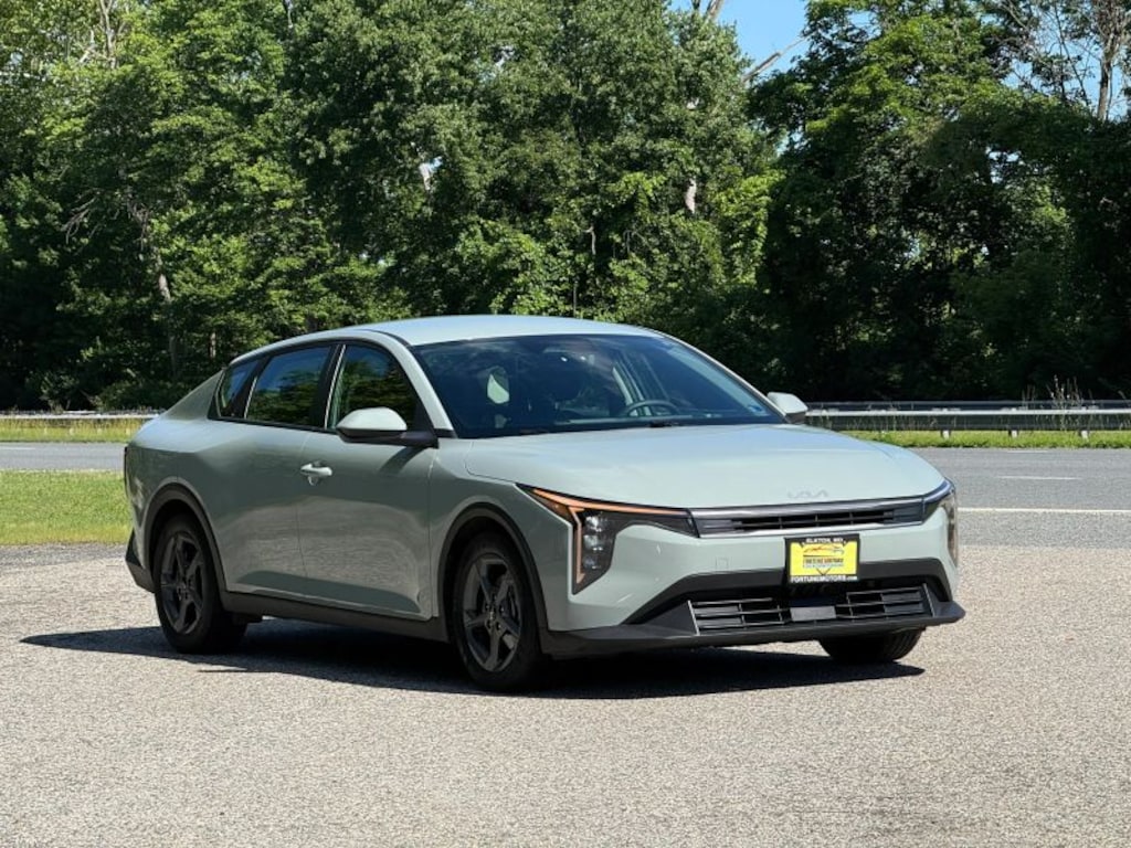 Used 2025 Kia K4 LXS Sedan 4D Sedan