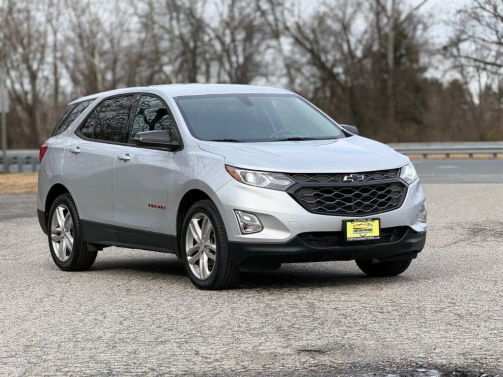 Used 2018 Chevrolet Equinox LT Sport Utility 4D SUV