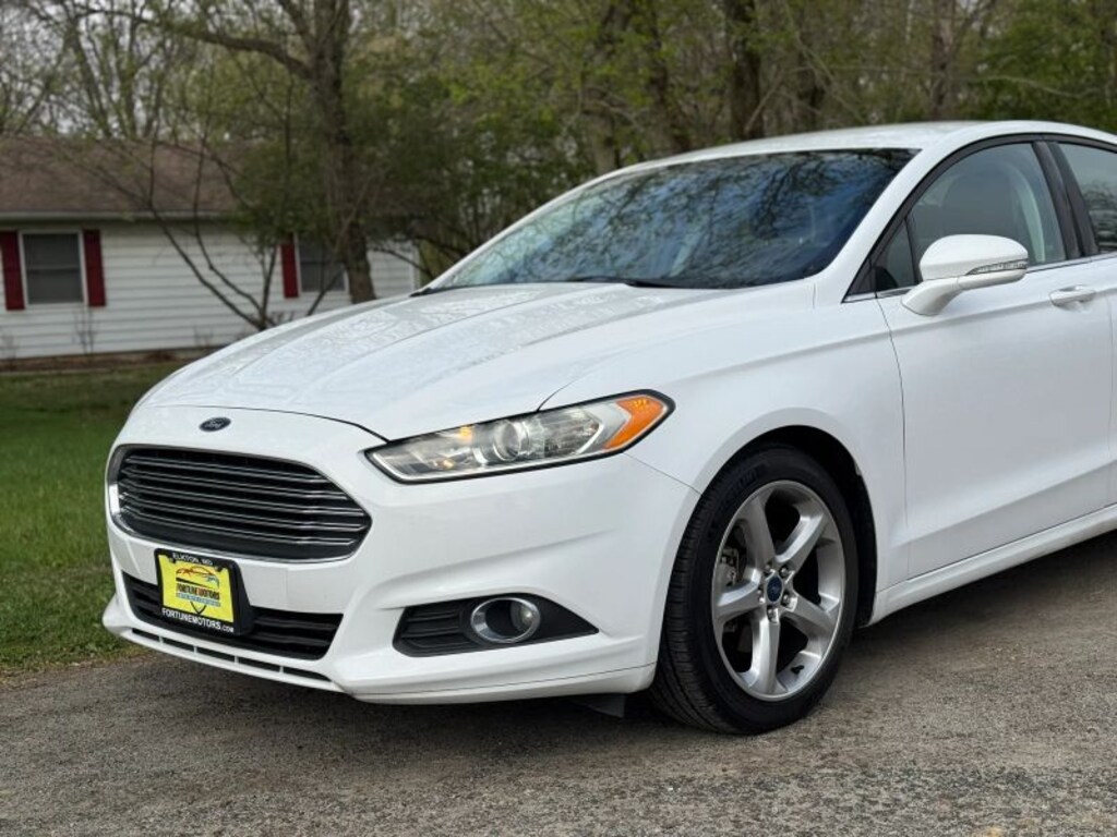 Used 2015 Ford Fusion SE Sedan 4D Sedan
