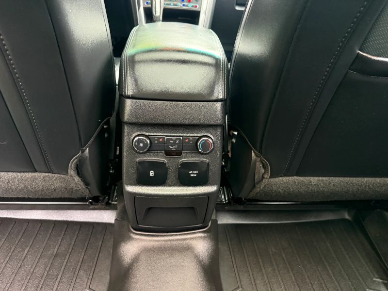 2017 Ford Explorer Platinum - Photo 23