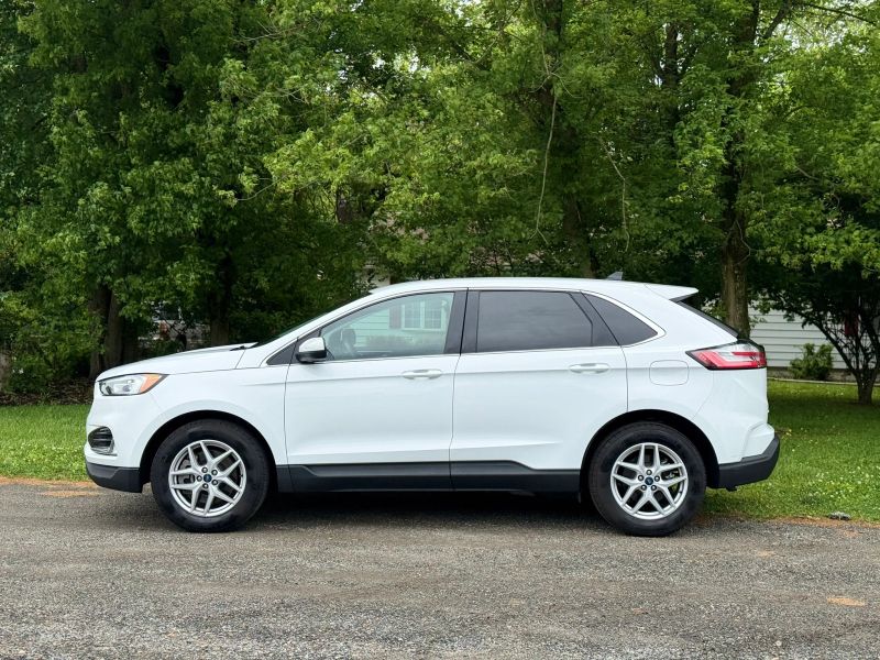 2021 Ford Edge SEL - Photo 9
