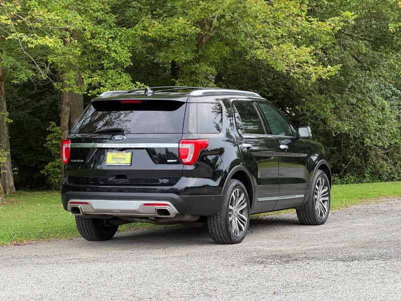 2017 Ford Explorer Platinum - Photo 6