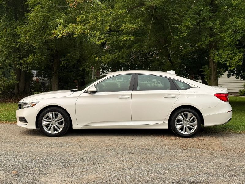 2020 Honda Accord LX - Photo 8
