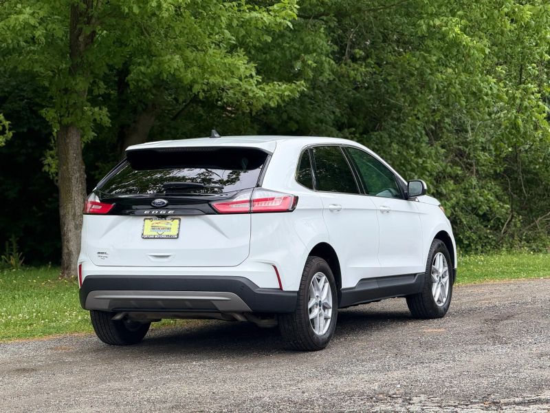 2021 Ford Edge SEL - Photo 7
