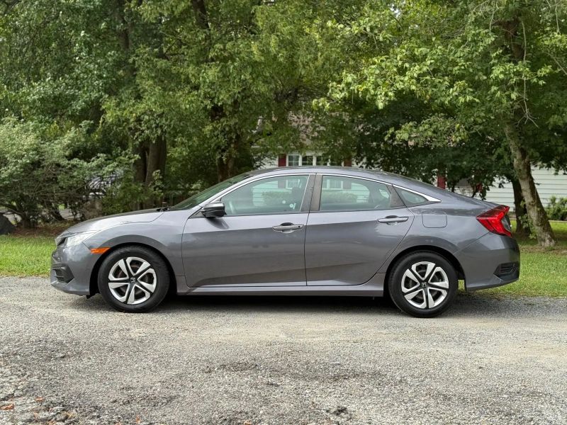 2016 Honda Civic LX photo 4