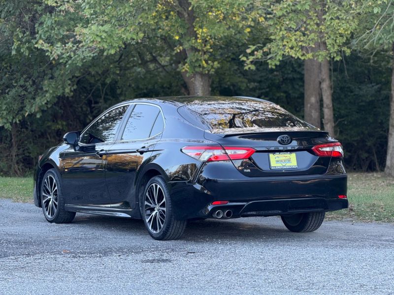 2018 Toyota Camry XLE XSE photo 4