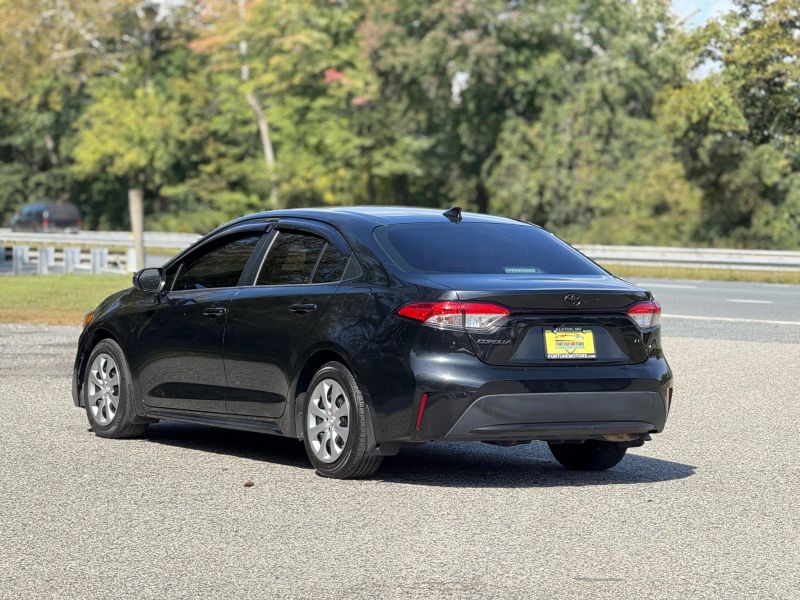 2020 Toyota Corolla LE photo 4