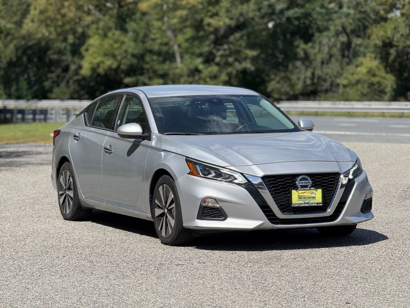 2022 Nissan Altima 2.5 SV photo 2