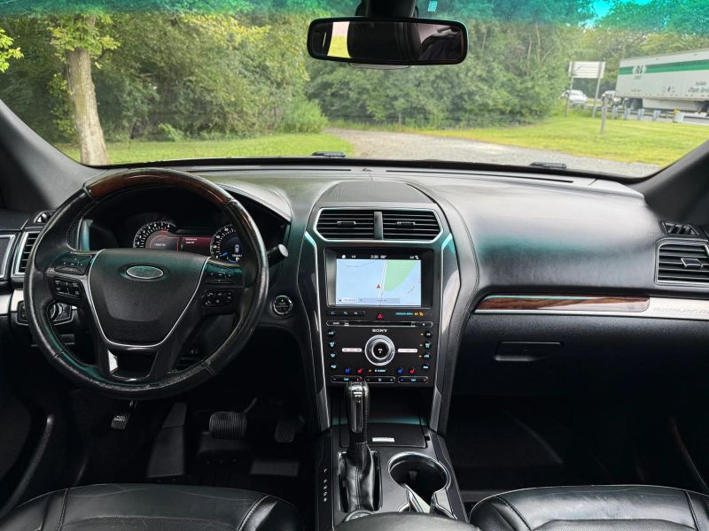 2017 Ford Explorer Platinum - Photo 21