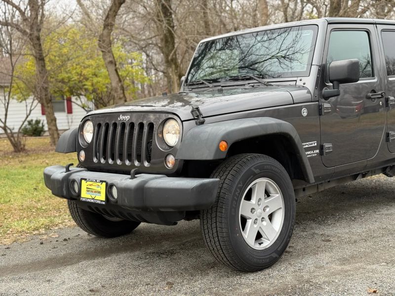 2017 Jeep Wrangler Unlimited Sport photo 4