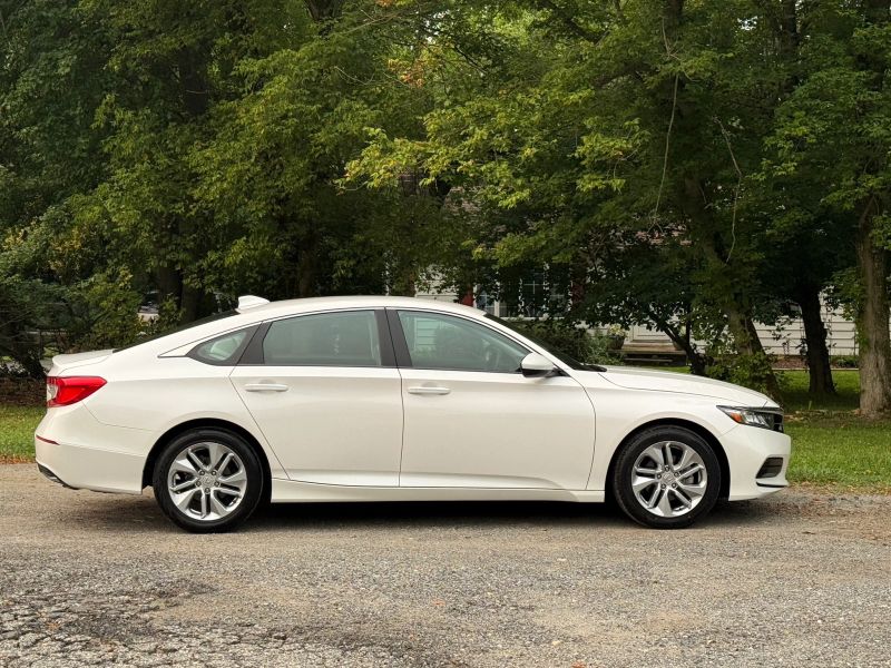 2020 Honda Accord LX - Photo 9