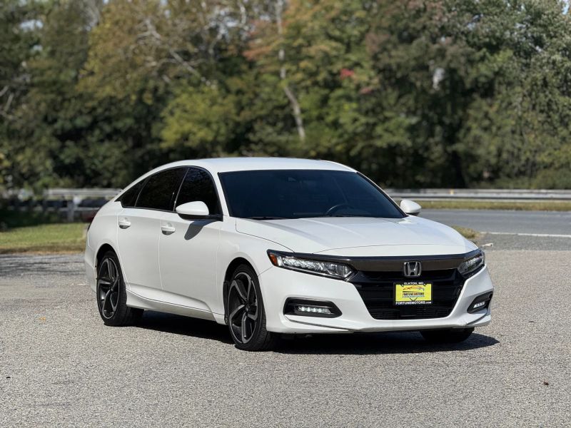 2019 Honda Accord Sport photo 3