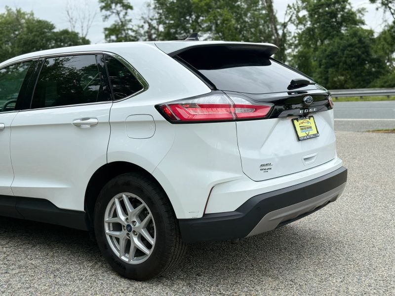 2021 Ford Edge SEL - Photo 25