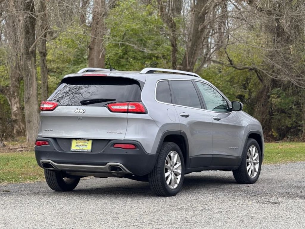 Used 2015 Jeep Cherokee Limited Sport Utility 4D SUV
