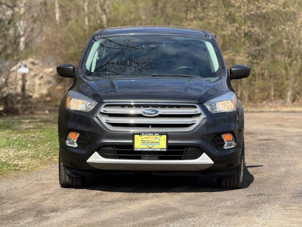 Used 2019 Ford Escape SE Sport Utility 4D SUV