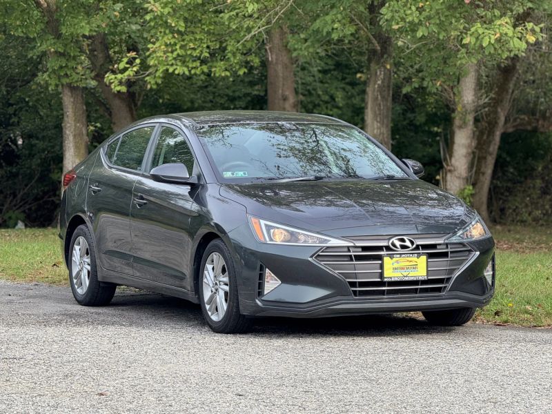 2020 Hyundai Elantra SE photo 3