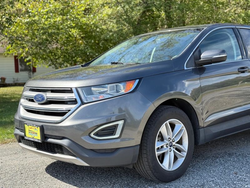 2018 Ford Edge SEL Sport photo 3